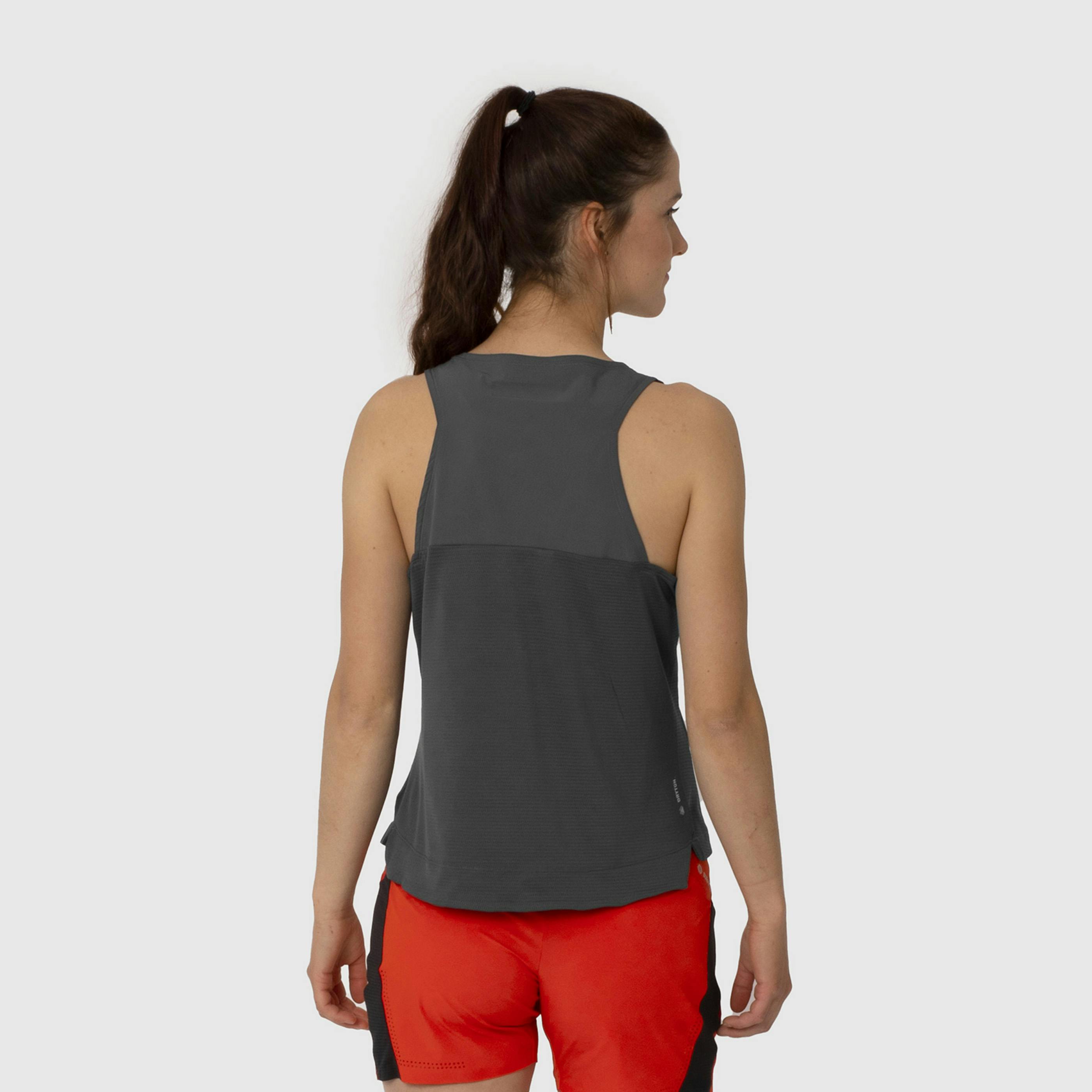 Pedroc Dry Hybrid Tanktop Women on_body image