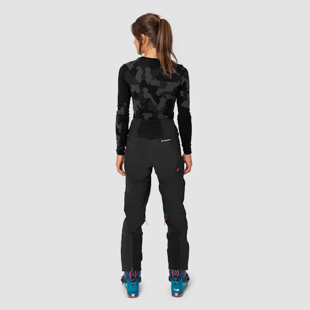 Sella Durastretch Hybrid Softshell Pant Women on_body image