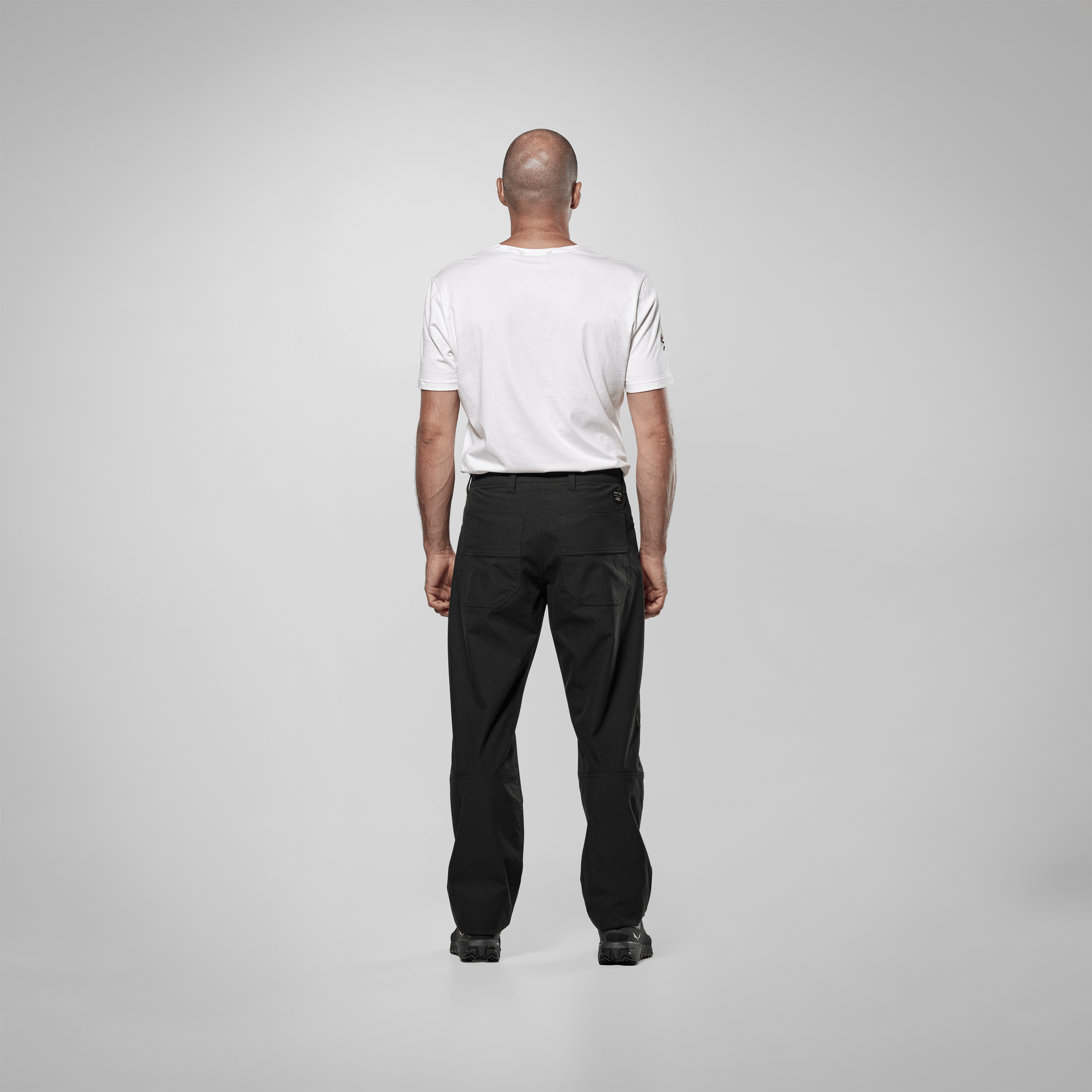 Fanes Hemp Light Hose Herren  on_body image