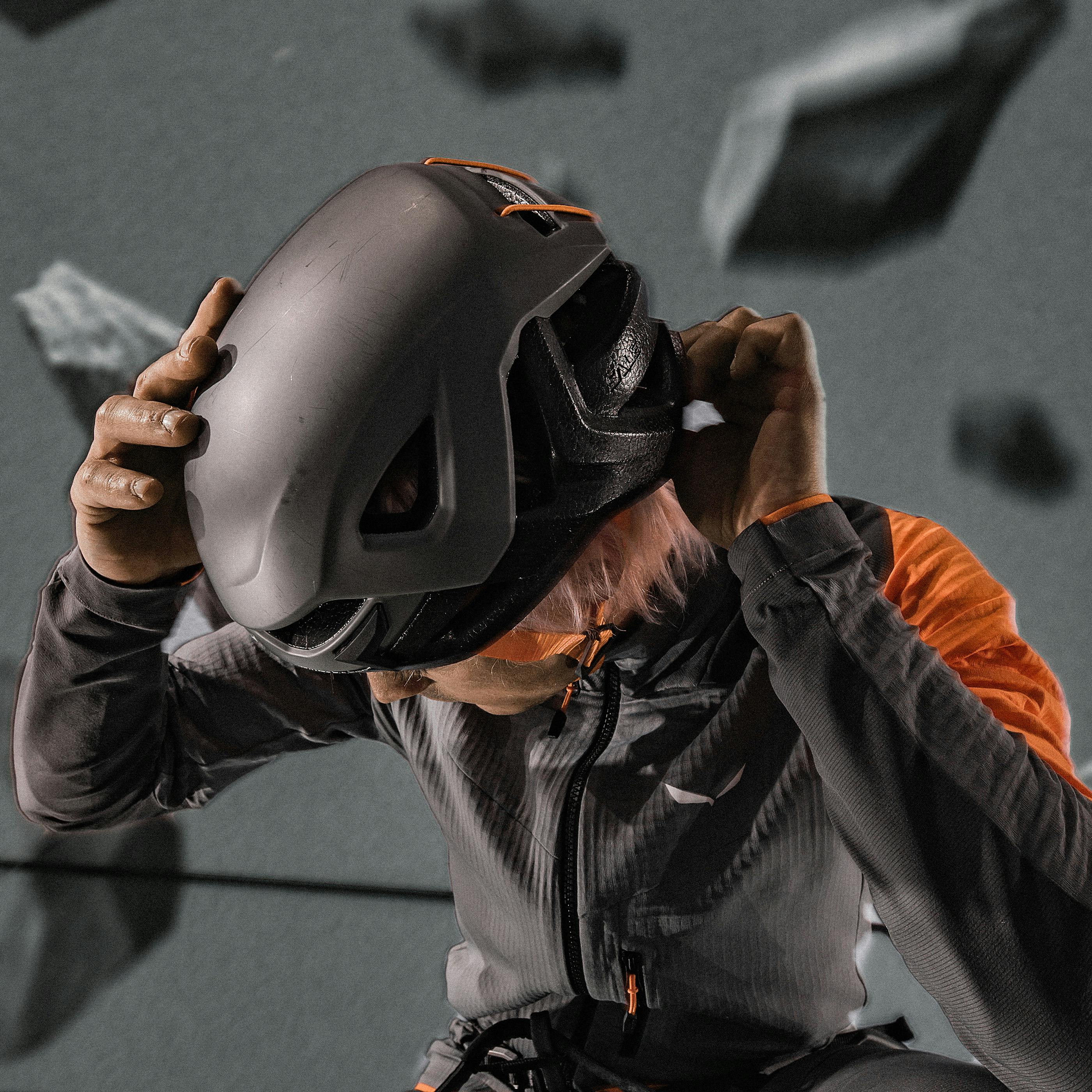 Aria Helm action_shot image