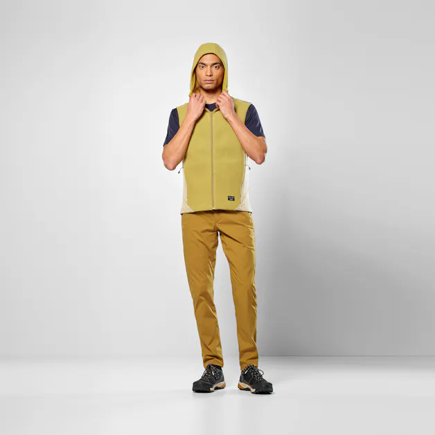 Fanes Sarner Light Hybrid Vest Men on_body image