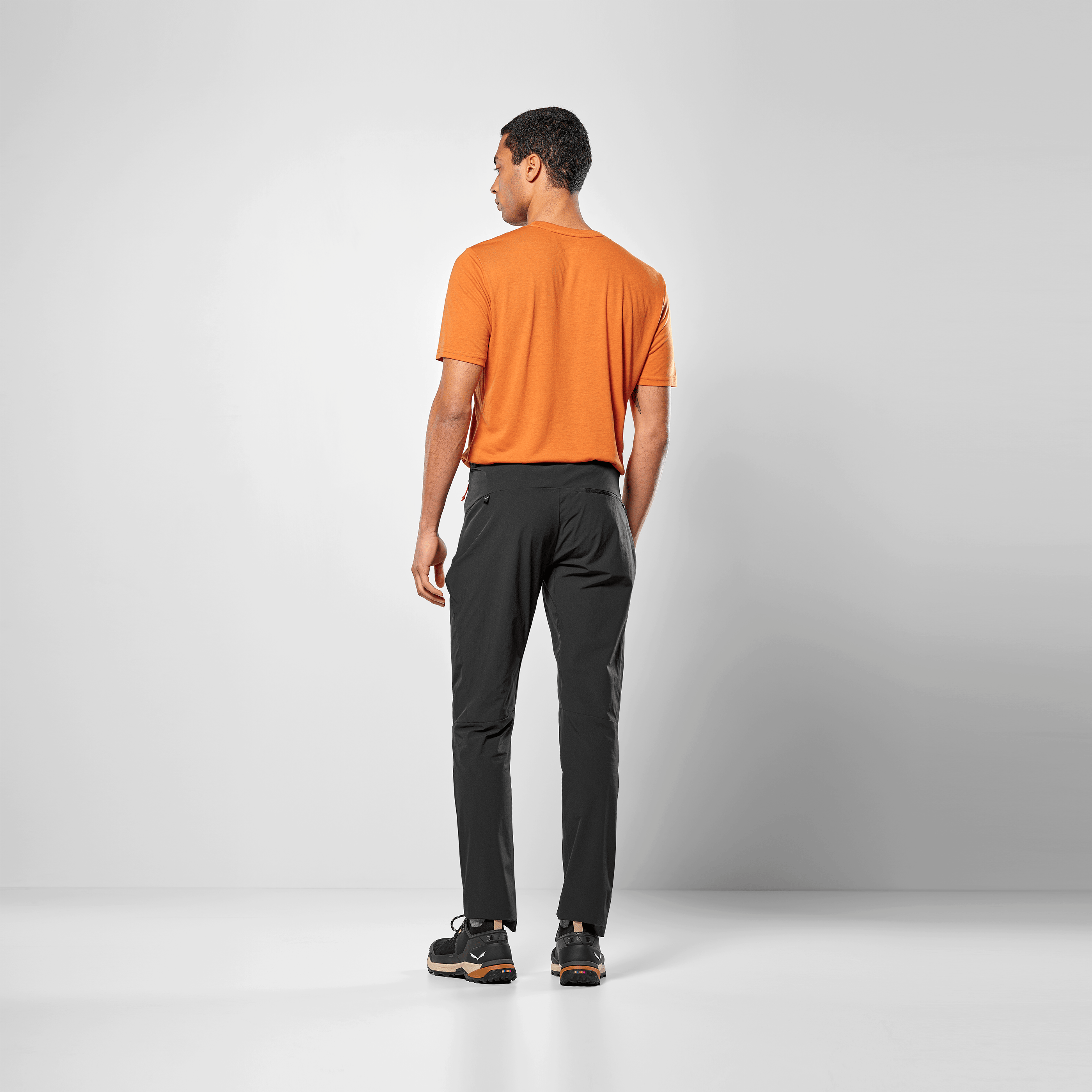 Puez Talveno Durastretch Pantaloni Corti Uomo on_body image