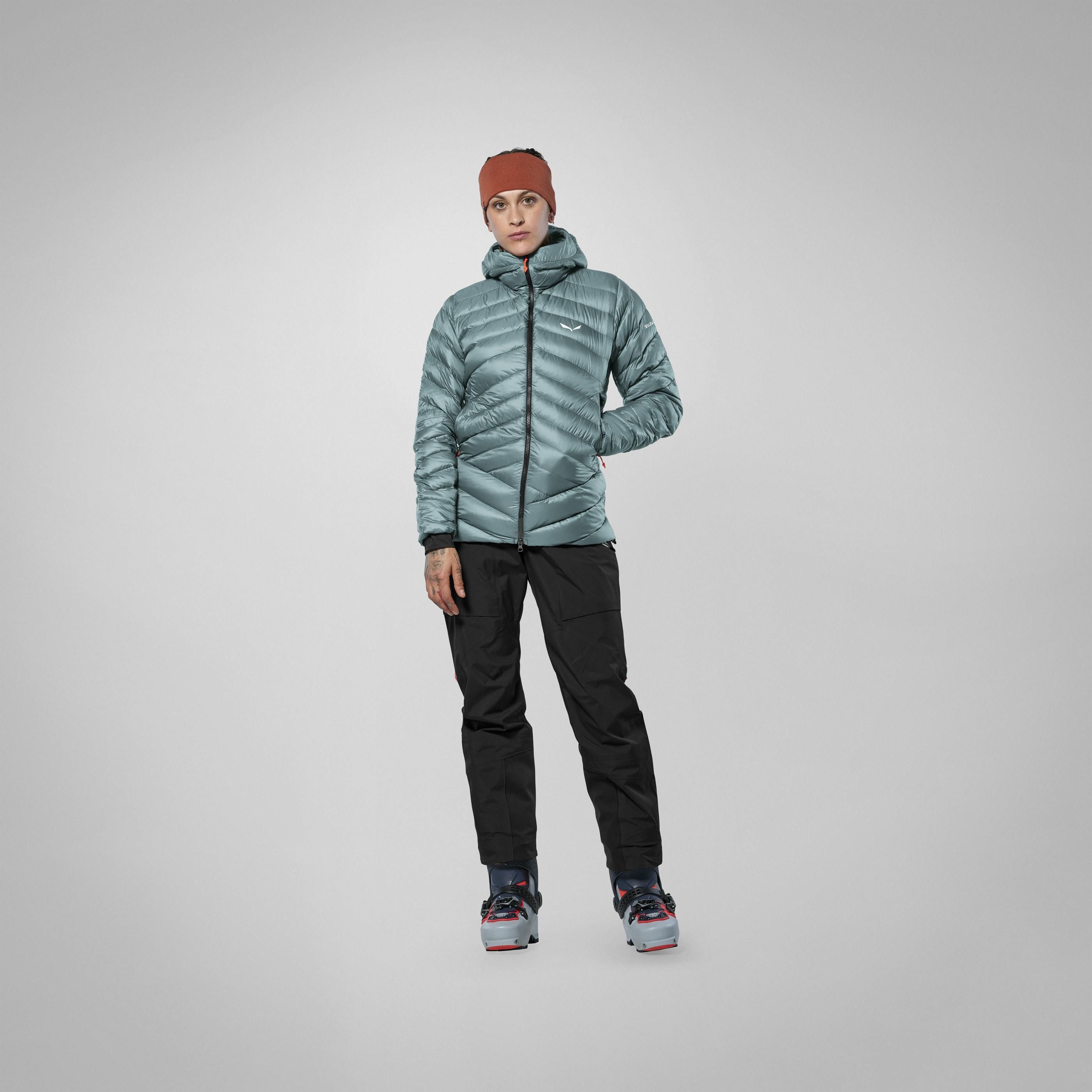 ORTLES MED 3 RDS DOWN JACKET WOMEN on_body image