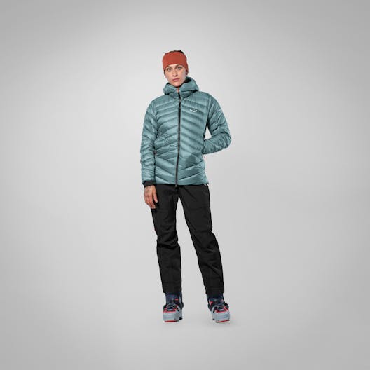 ORTLES MED 3 RDS DOWN JACKET WOMEN on_body image