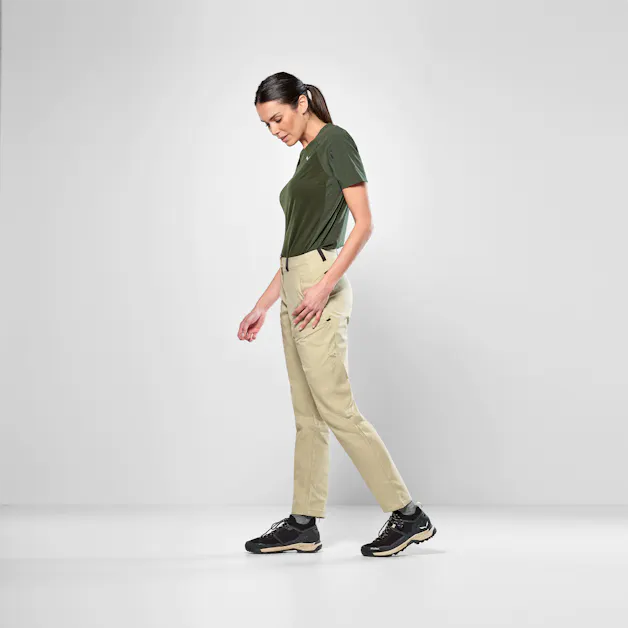 Puez Hemp Durastretch Pantaloni Donna on_body image