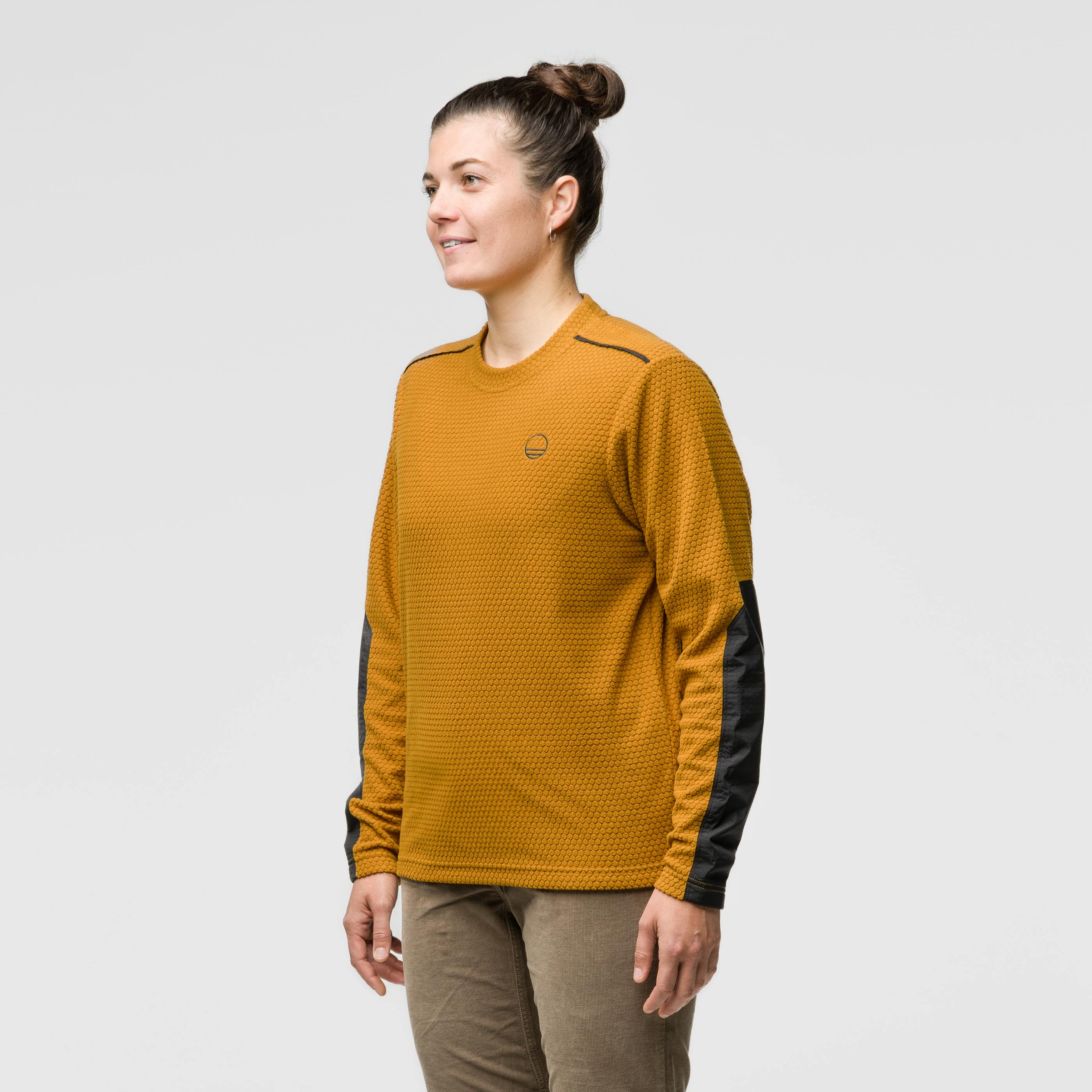 Session Pro Uni Sweater on_body image