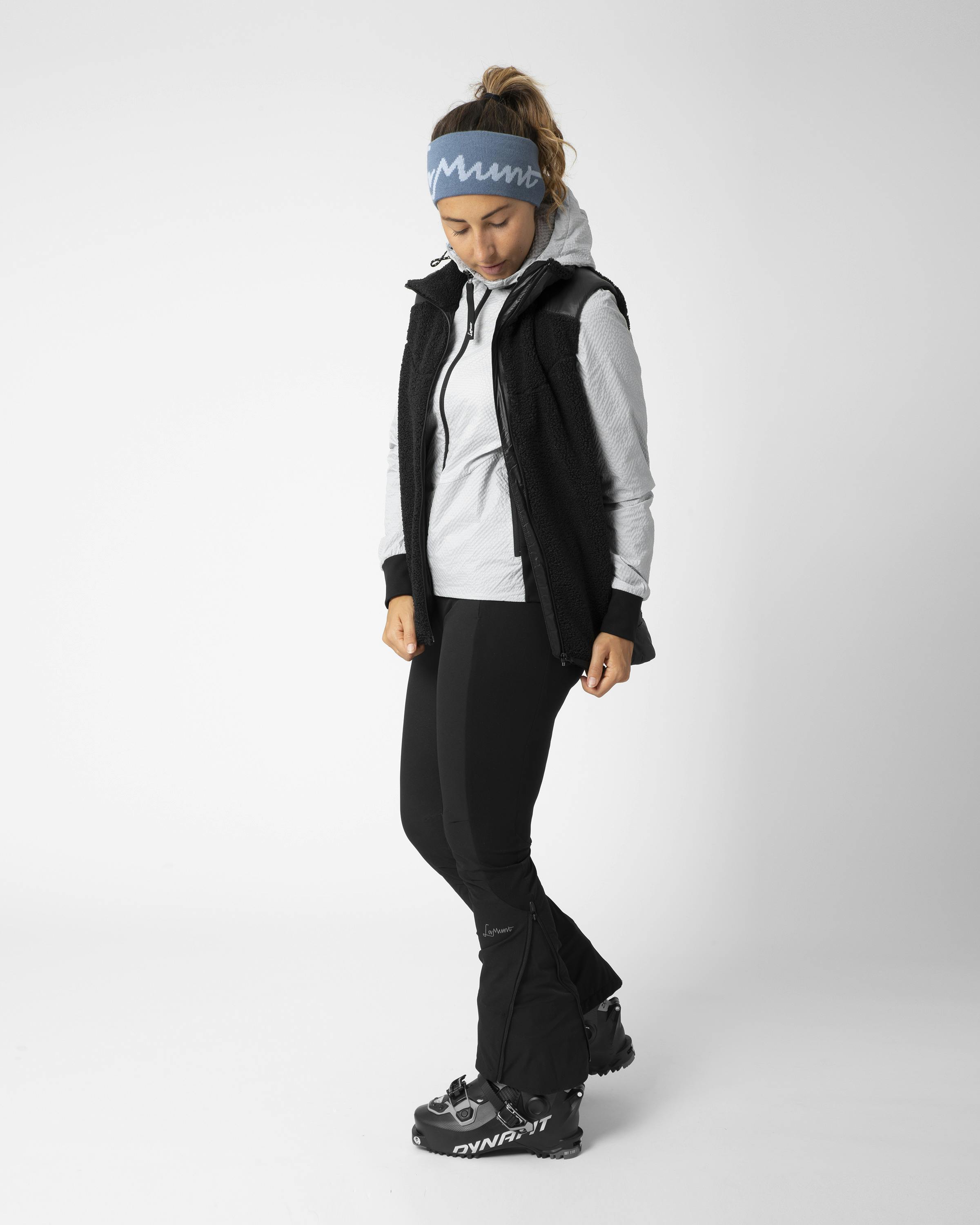 Martha Logo Knit Fascia perspective_view image