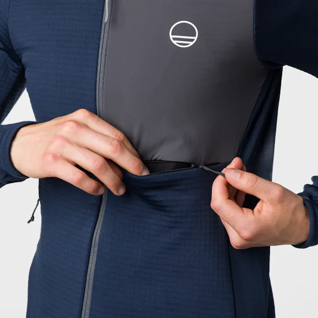 Session Pro Hoody Woman on_body image