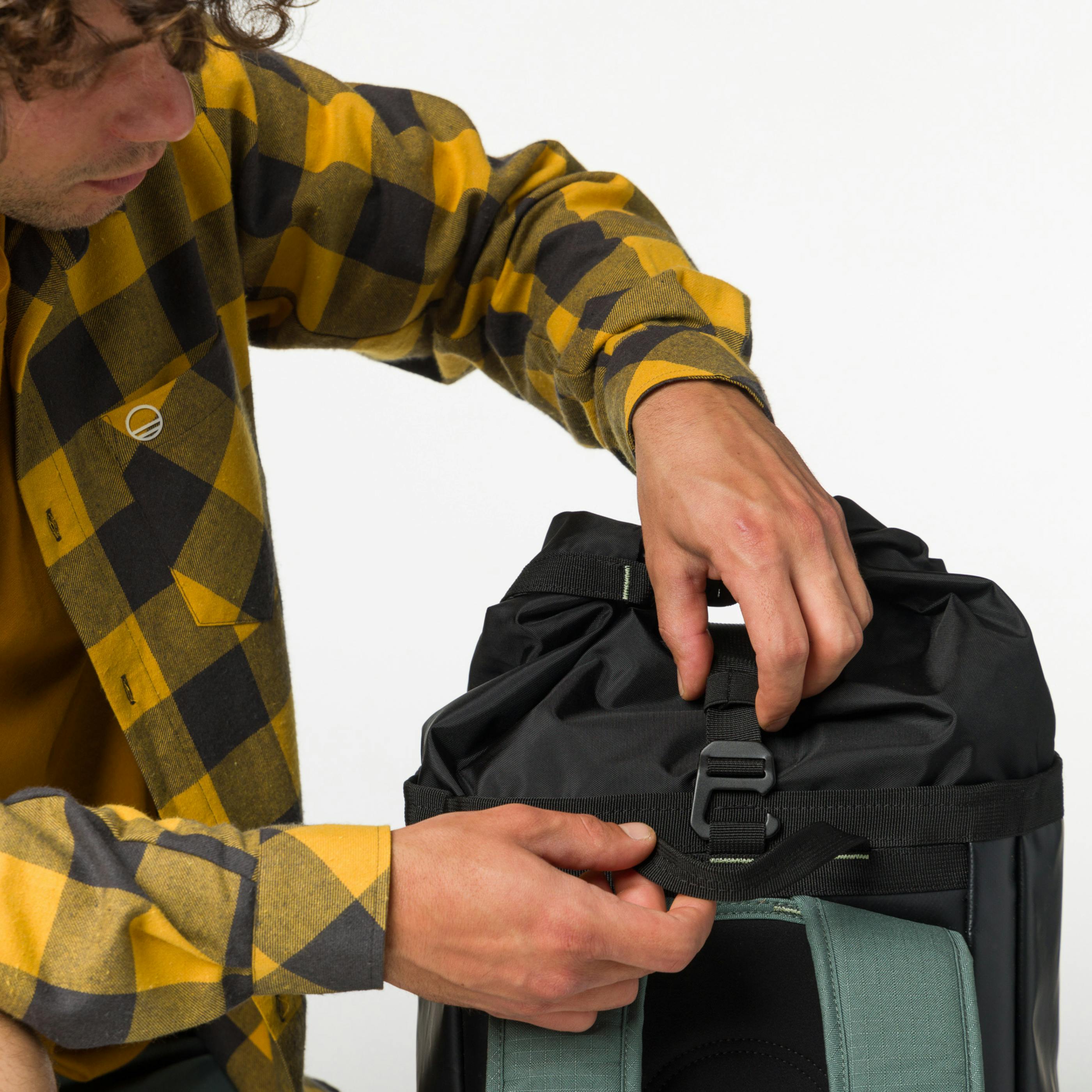 Crag Hauler 25 Rucksack perspective_view image