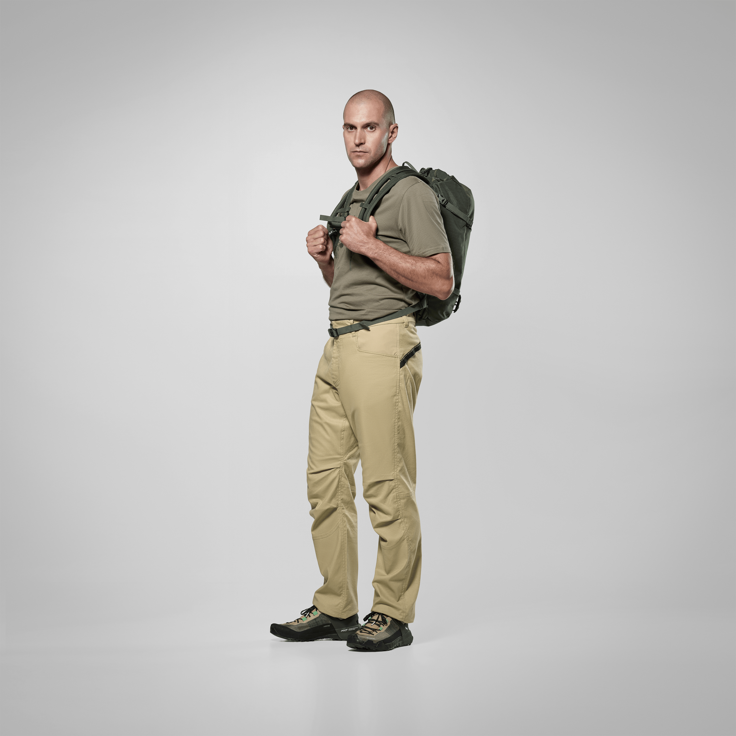 Climb Mate 25L Mochila on_body image