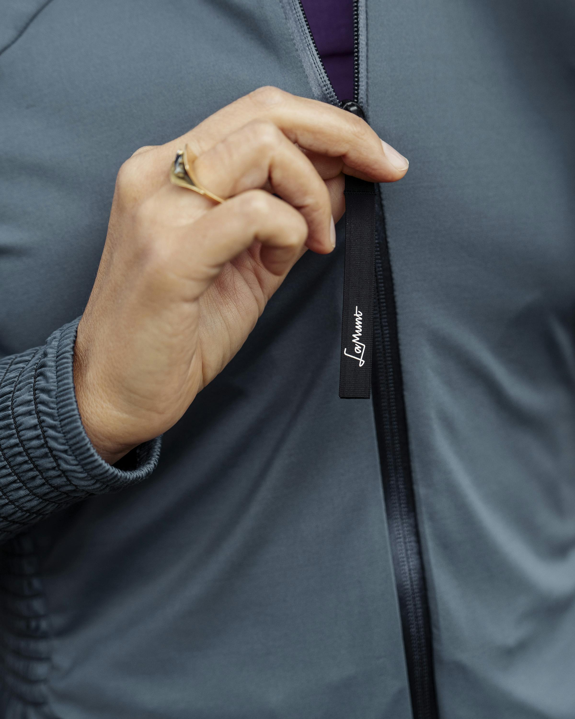 Ivana Thermal Mit Reißverschluss action_shot image