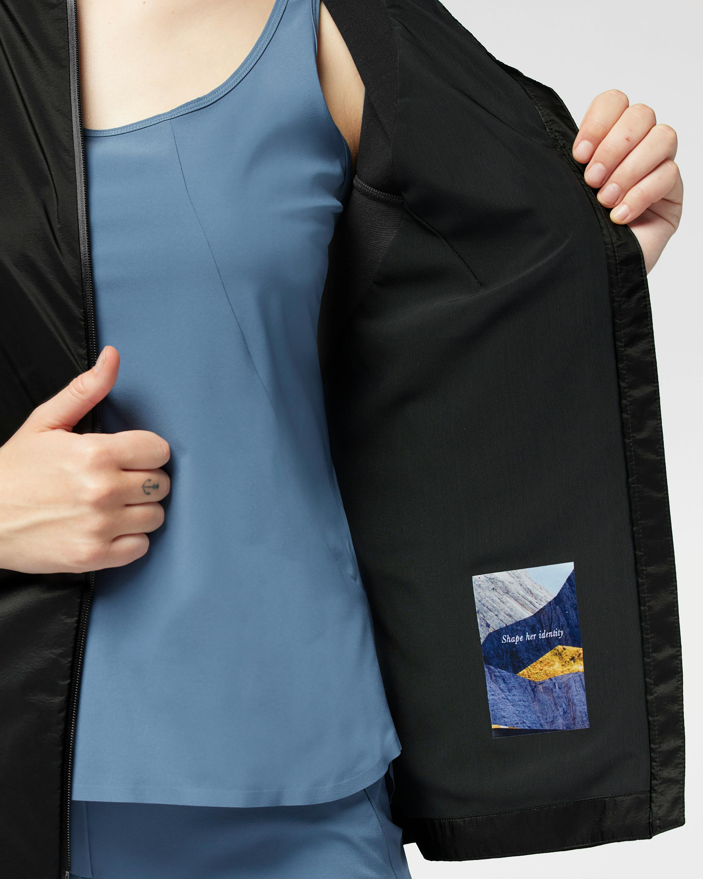 Caroline Wind Jacket tech_detail image