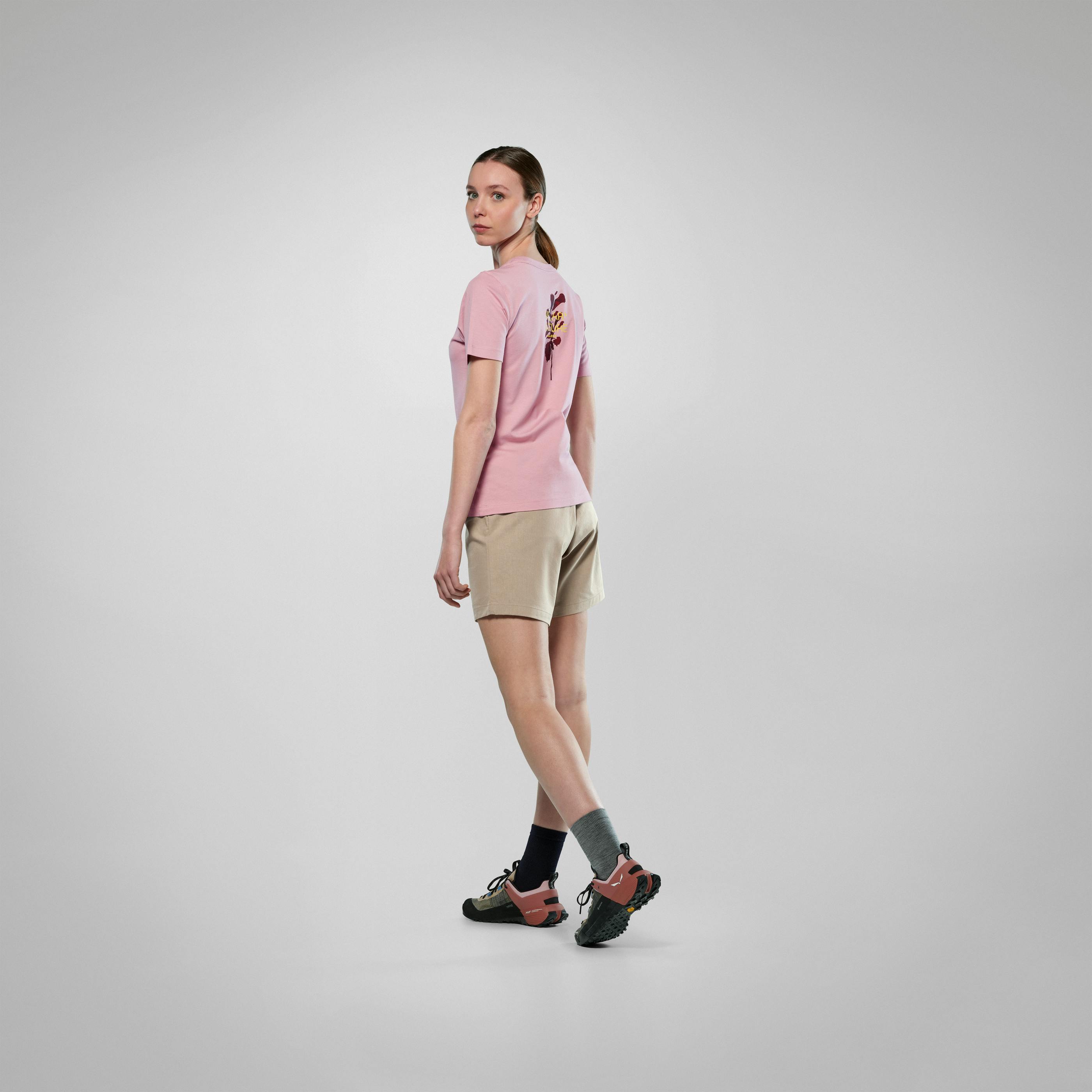 Eagle Nature T-Shirt Damen on_body image