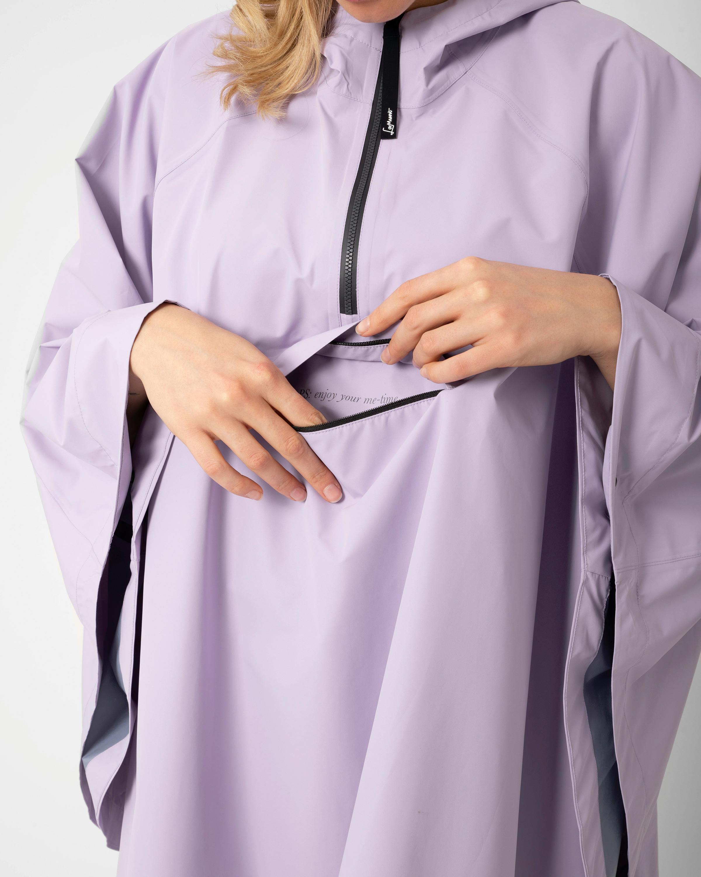 Brigitte Cape tech_detail image