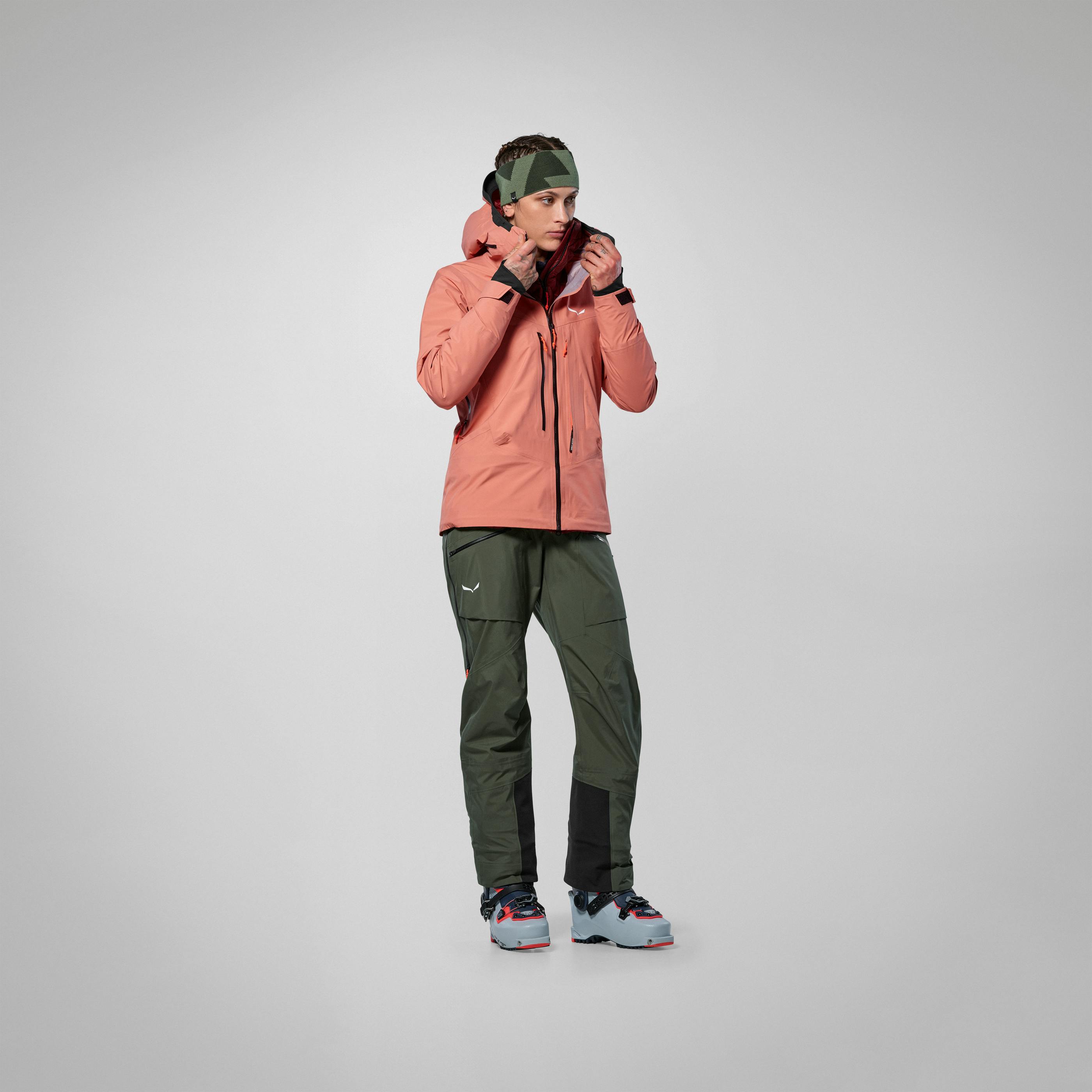 Sella 3 Layers Powertex Hardshell Giacca Donna on_body image