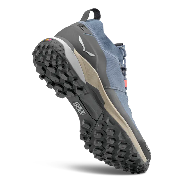 Puez Knit Powertex Shoe Men perspective_view image