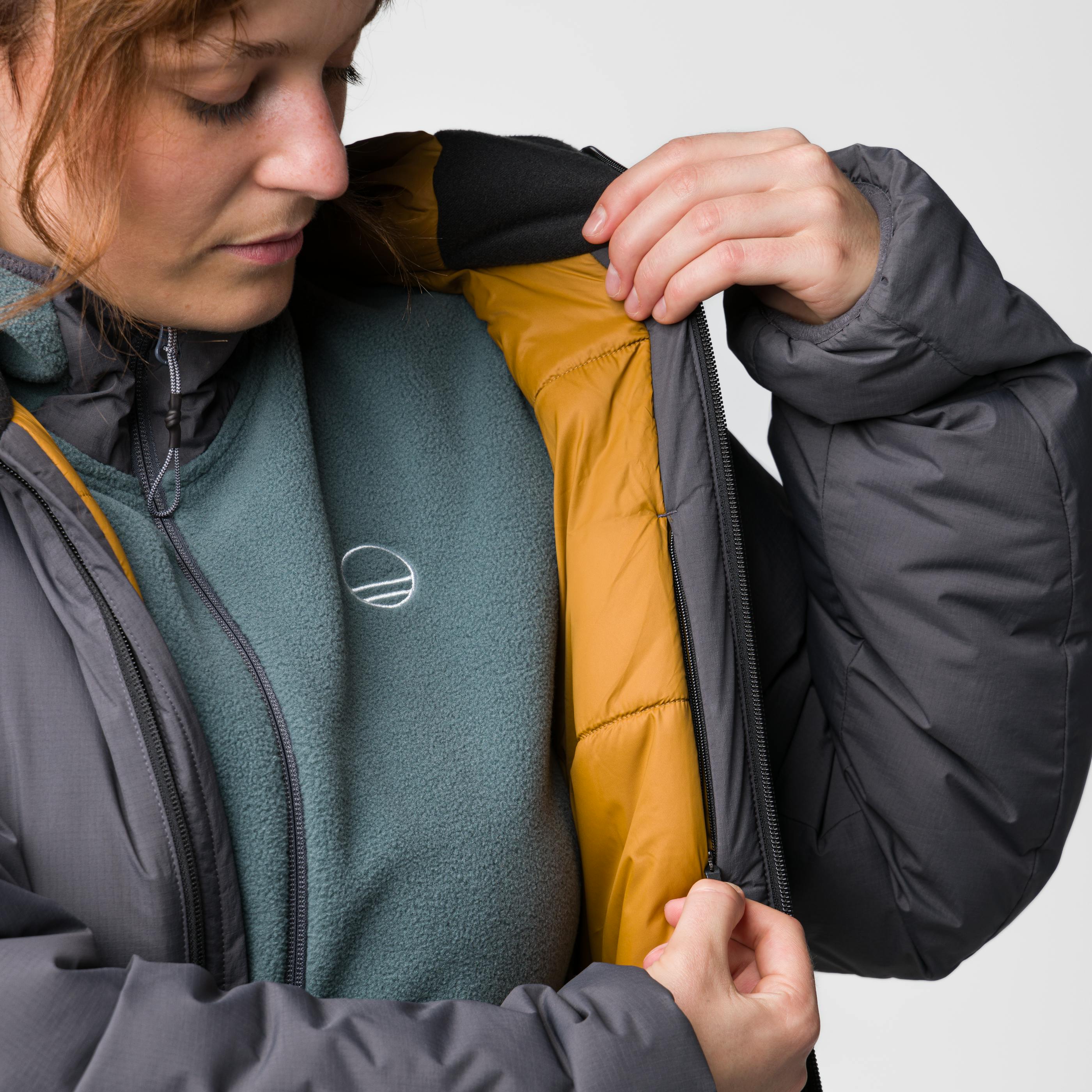 Flow Jacke Unisex on_body image