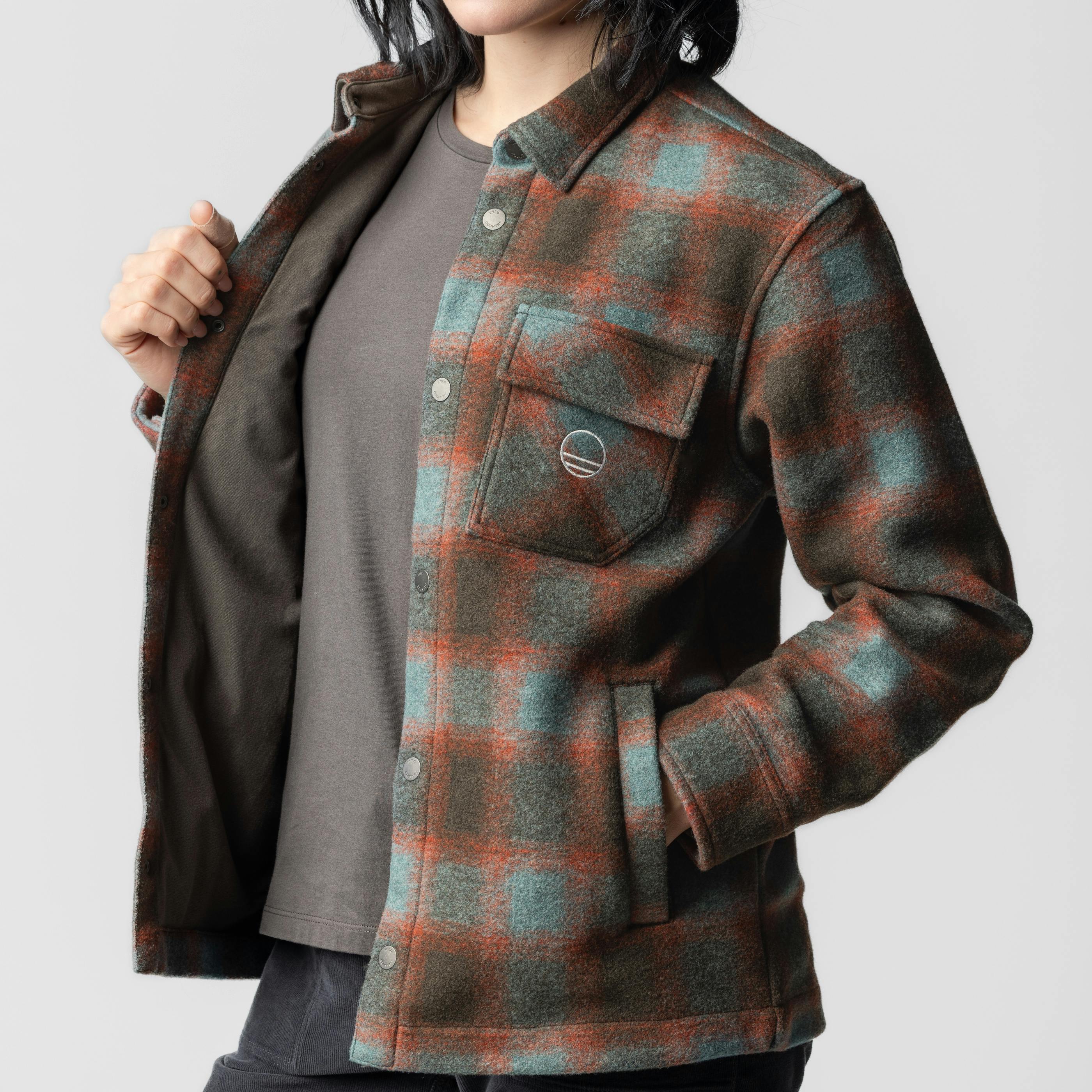 Movement Unisex-Jacke on_body image