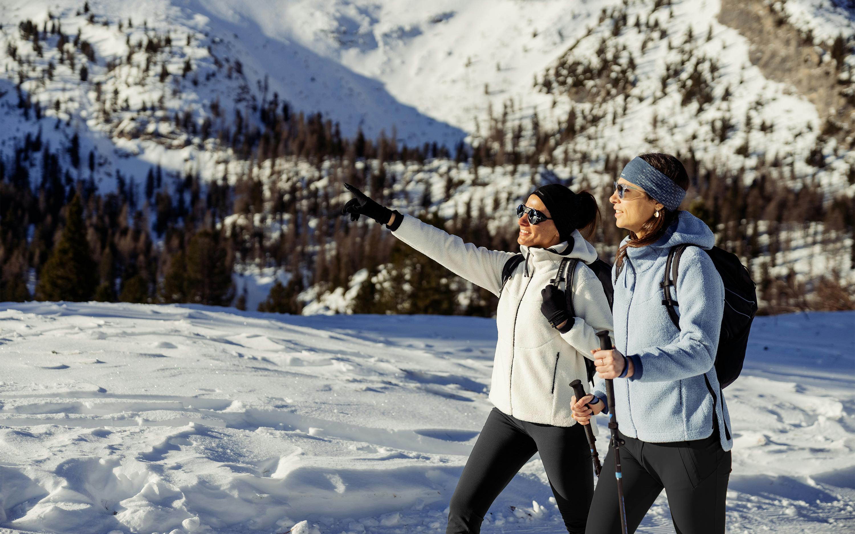 SOPHIA COZY THERMAL HOODIE horizontal image