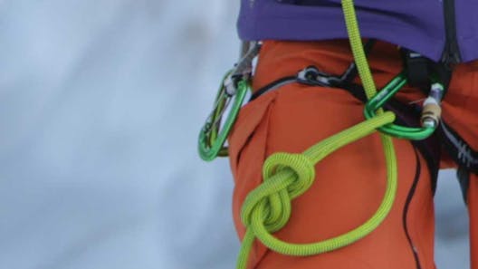 HMS Pro Karabiner action_shot image