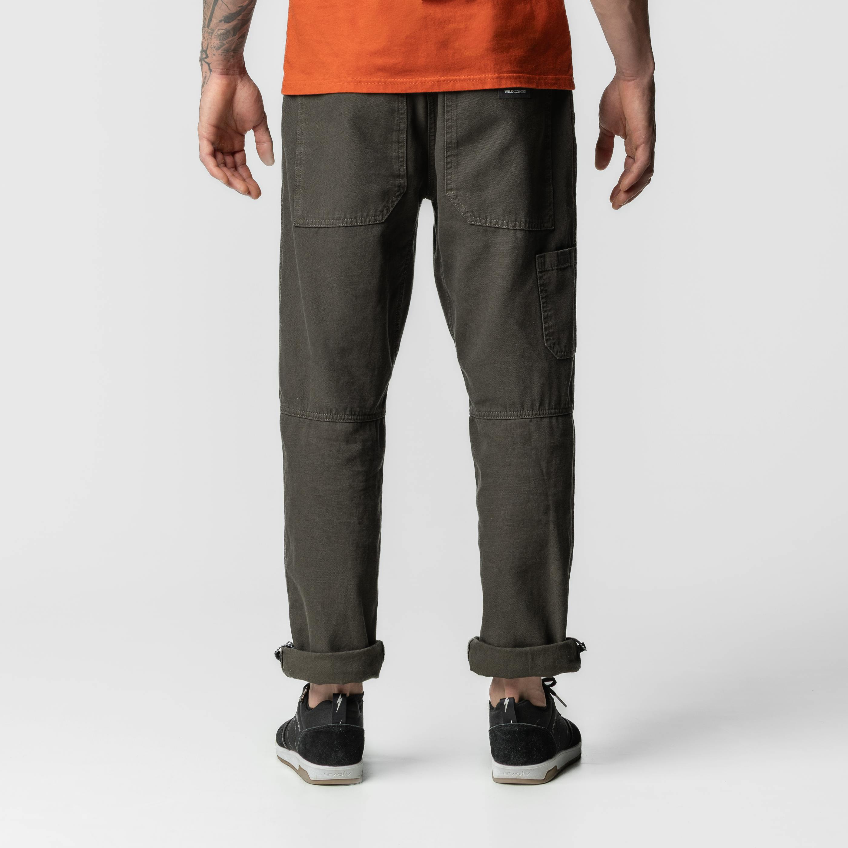 Pantaloni Movement Canvas Uomo on_body image