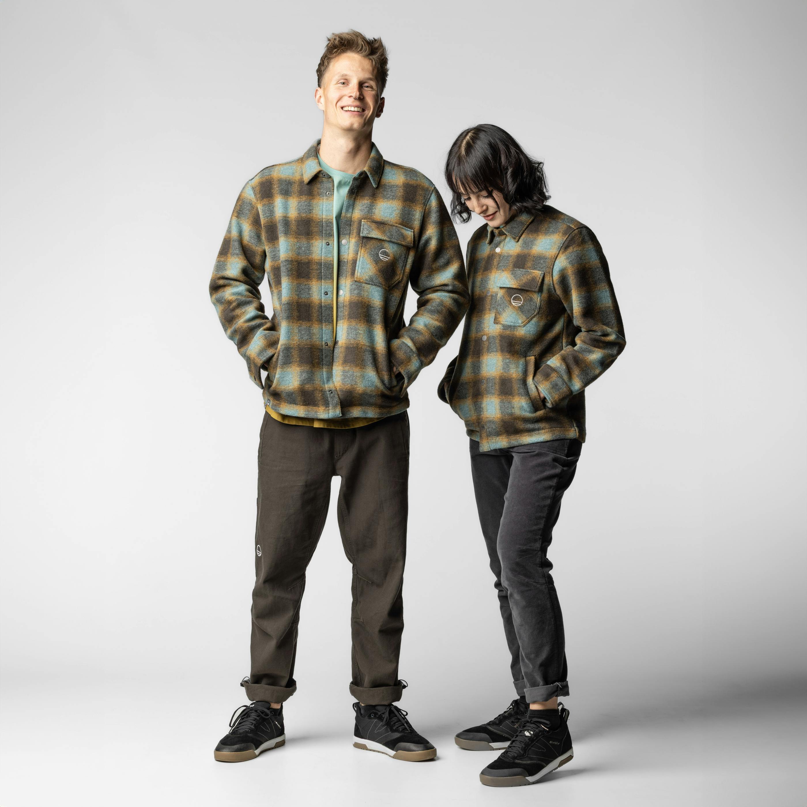 Movement Unisex-Jacke on_body image