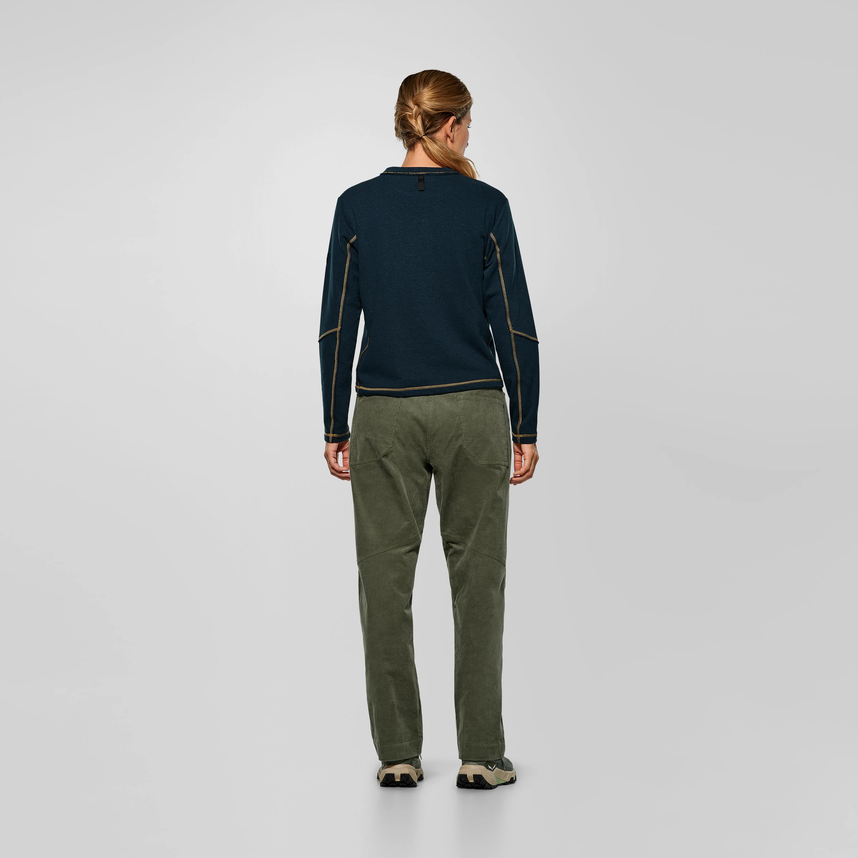 Fanes Dry'ton Pullover Woman on_body image