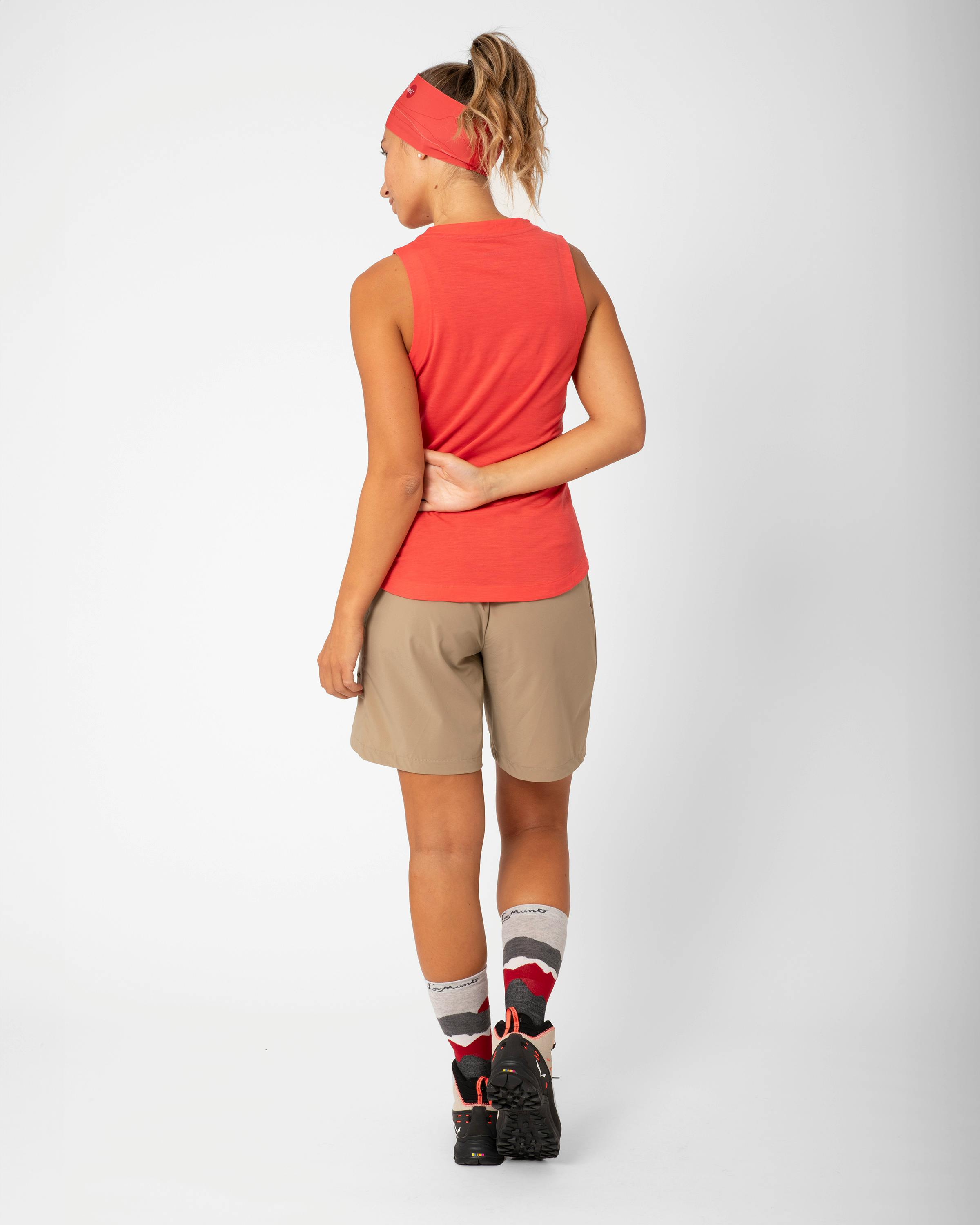 Alexandra Tank perspective_view image