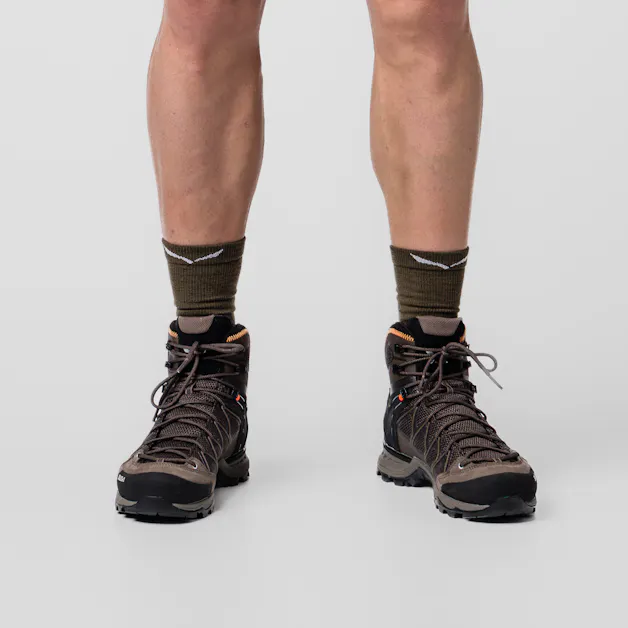 Mountain Trainer Lite Mid GORE-TEX® Zapatillas Hombre on_body image