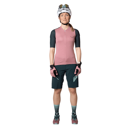 Ride Light Short Sleeve 1/2 Zip Jersey Women on_body image