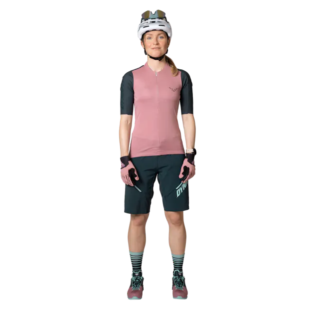 Ride Light Short Sleeve 1/2 Zip Jersey Women on_body image