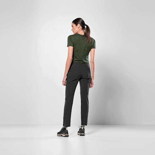 Puez Talvena Durastretch Pantalone Donna on_body image