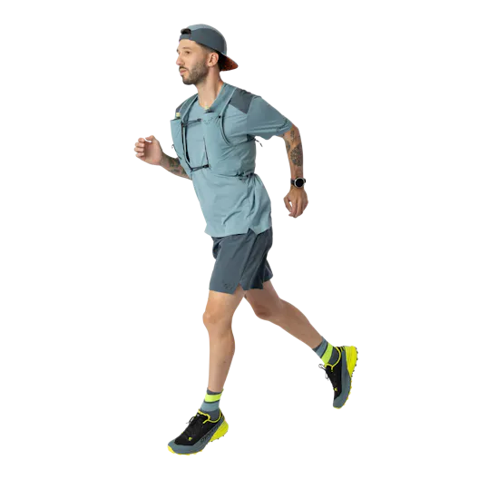 Sky 4 Vest on_body image