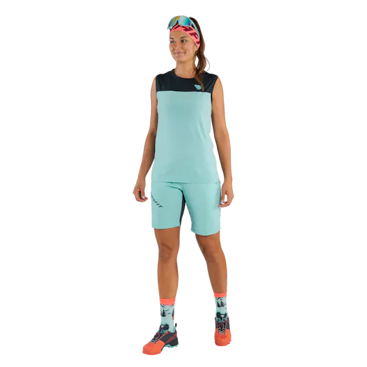 Traverse Dynastretch Shorts Damen on_body image