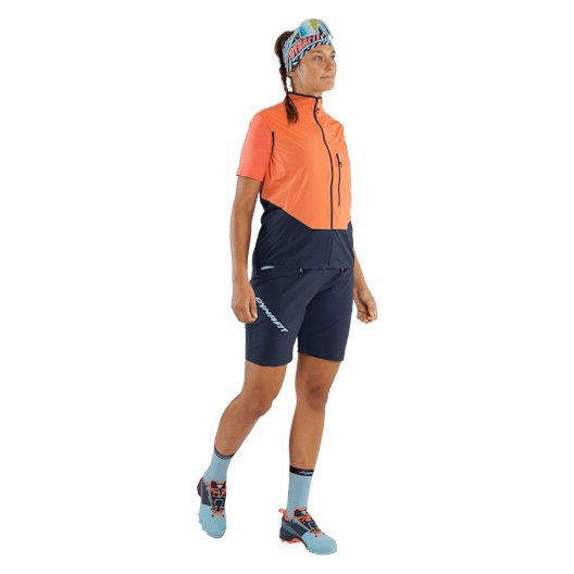 Traverse Dynastretch Shorts Damen on_body image