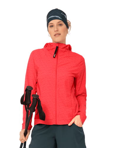 Manuela Windjacke still image