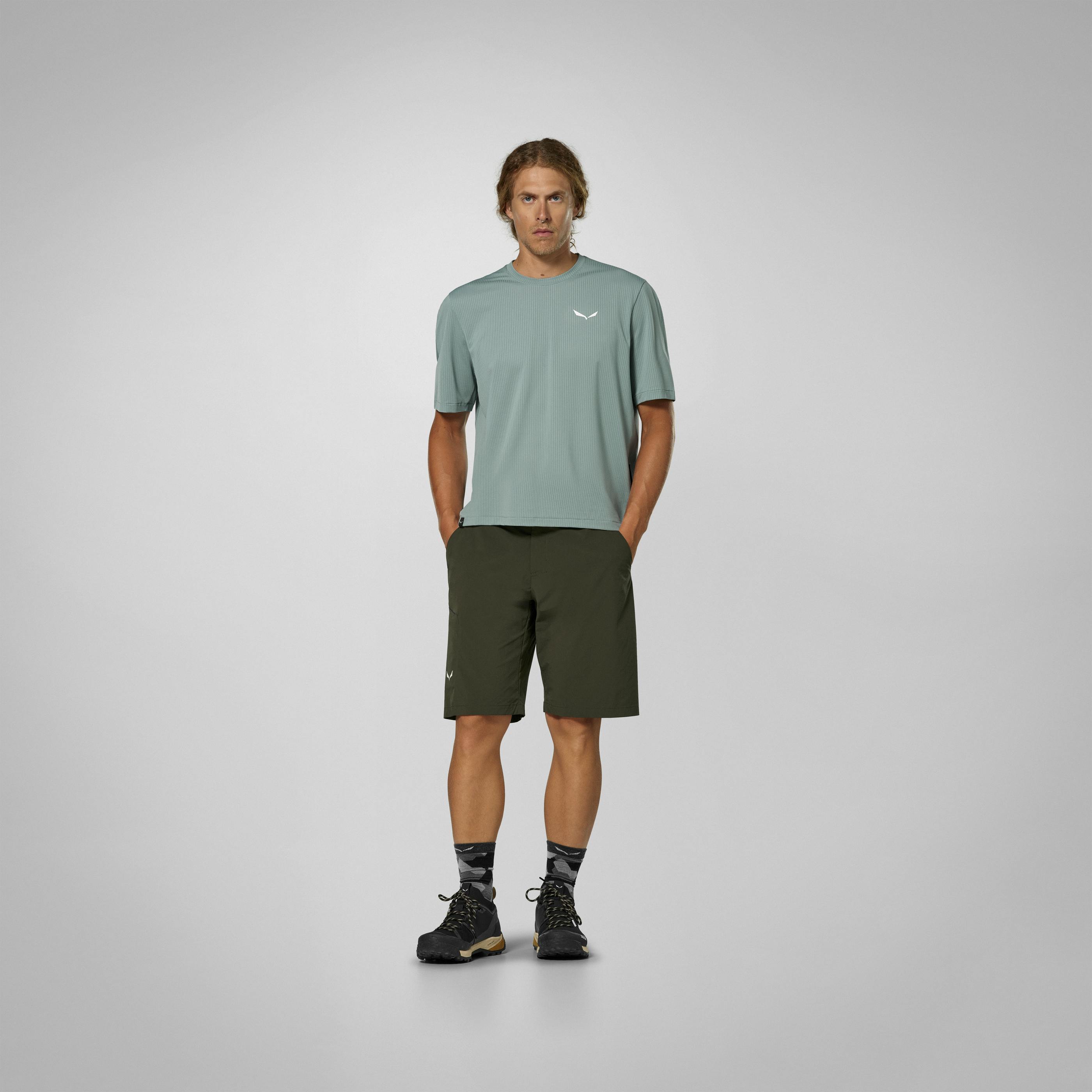 Pedroc 4 Durastretch Cargo Shorts Herren on_body image