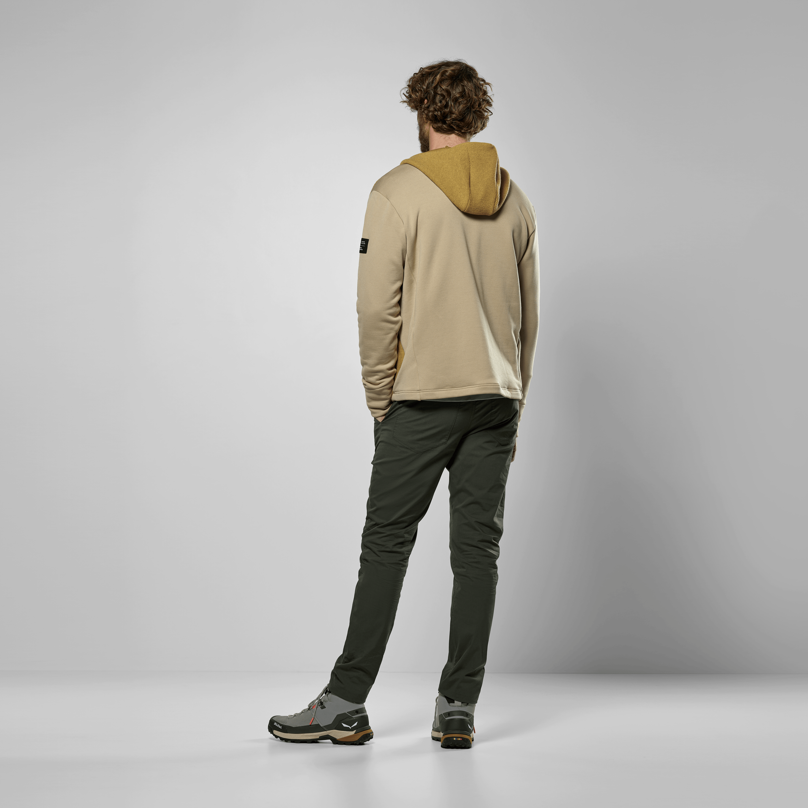 Fanes Sarner Light Hybrid Jacke Herren on_body image