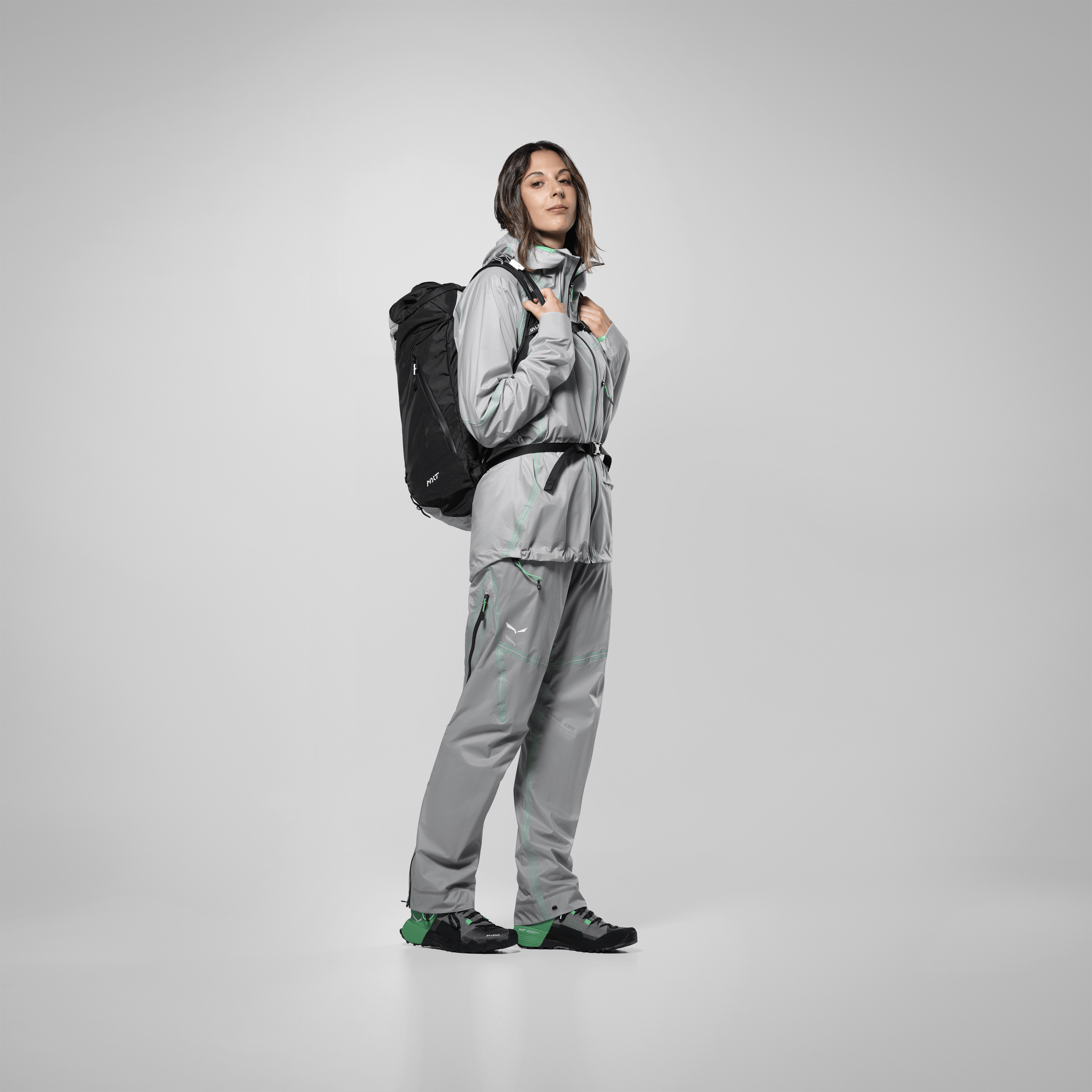 NXT 25L Mochila on_body image