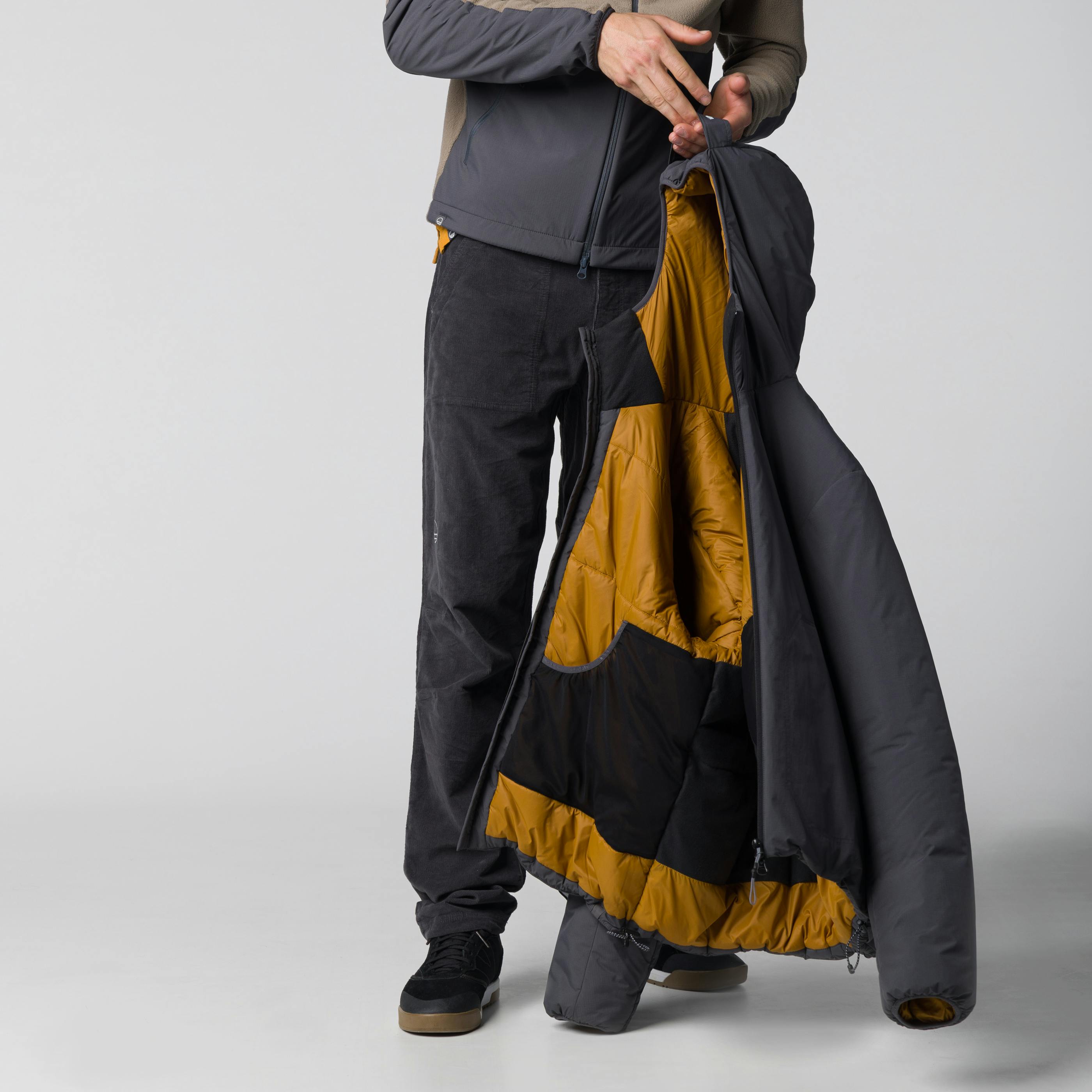 Flow Jacke Unisex on_body image