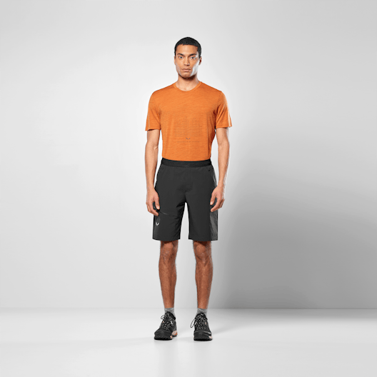 Puez 4 Pantaloncini Uomo on_body image