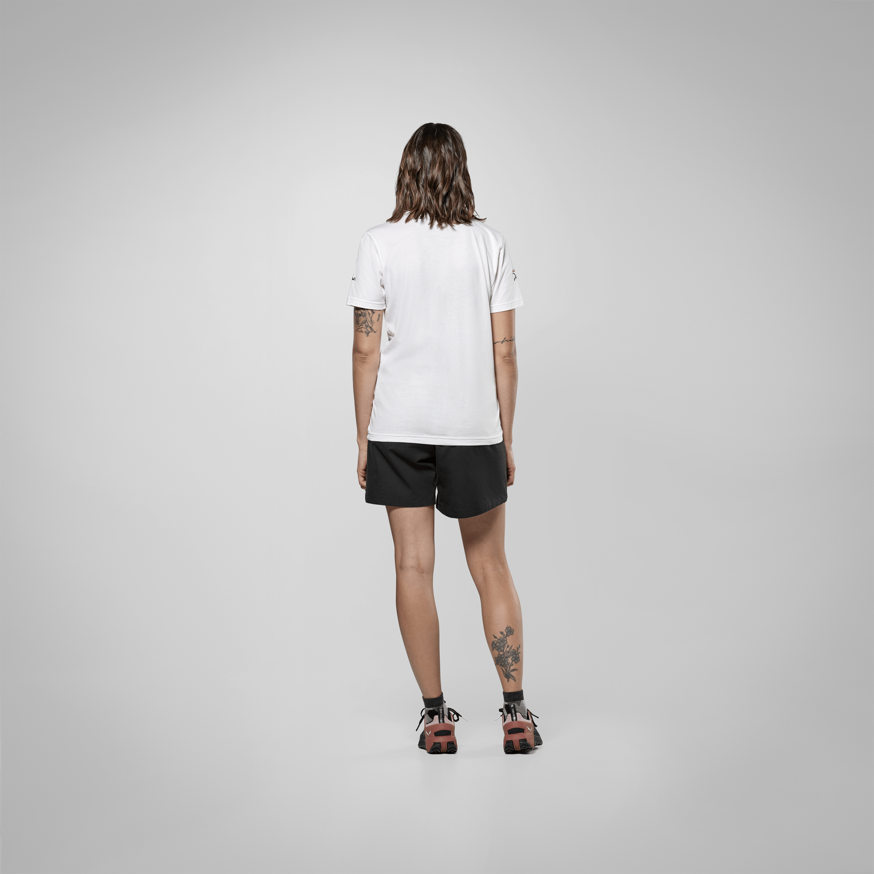 Red Bull X-Alps Camiseta Mujer on_body image