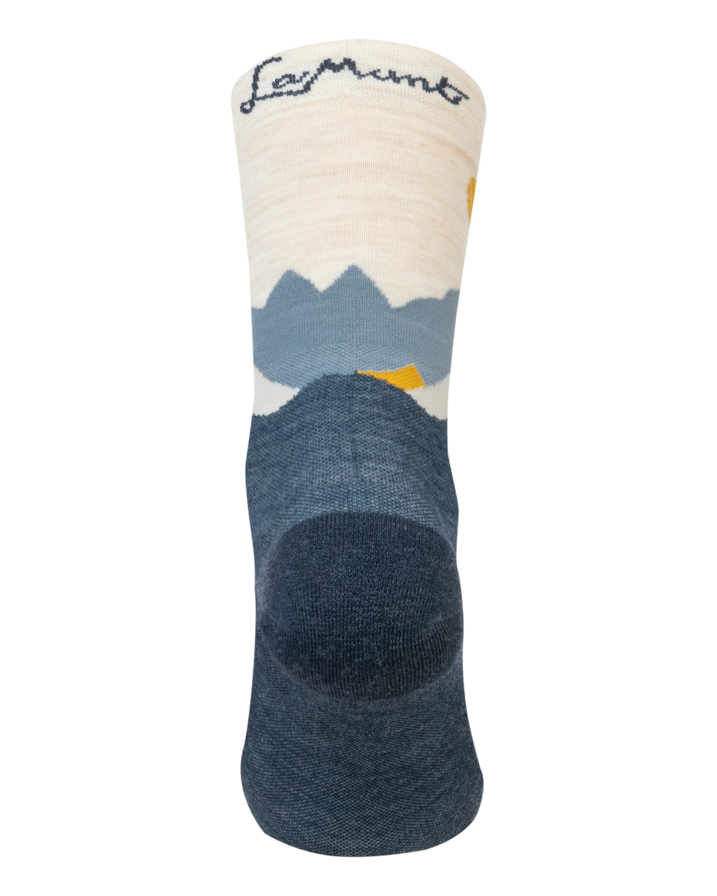 Martha Illustration Socke perspective_view image