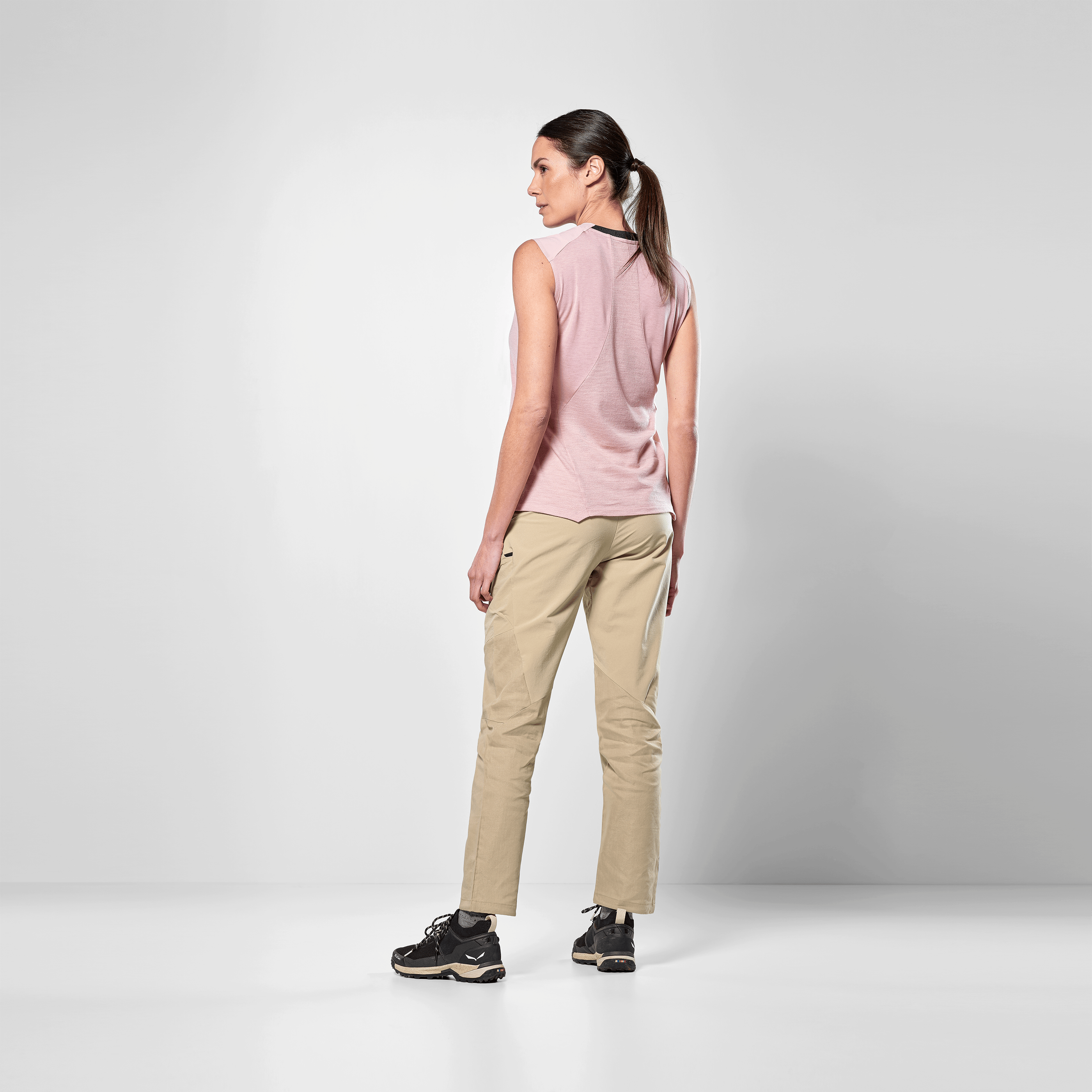 Puez Merino Hybrid Tanktop Women on_body image