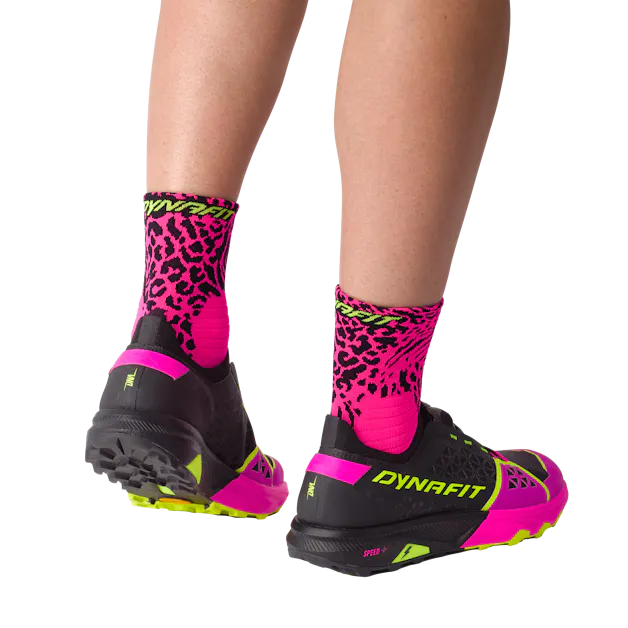 Run Wild Mid Socks perspective_view image
