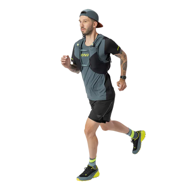 Ultra 12 running vest on_body image