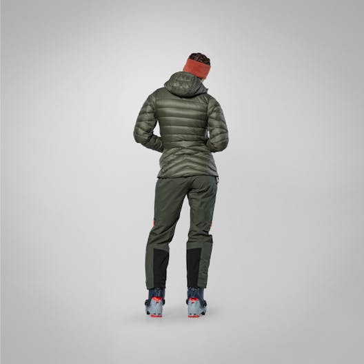 ORTLES MED 3 RDS DOWN JACKET WOMEN on_body image