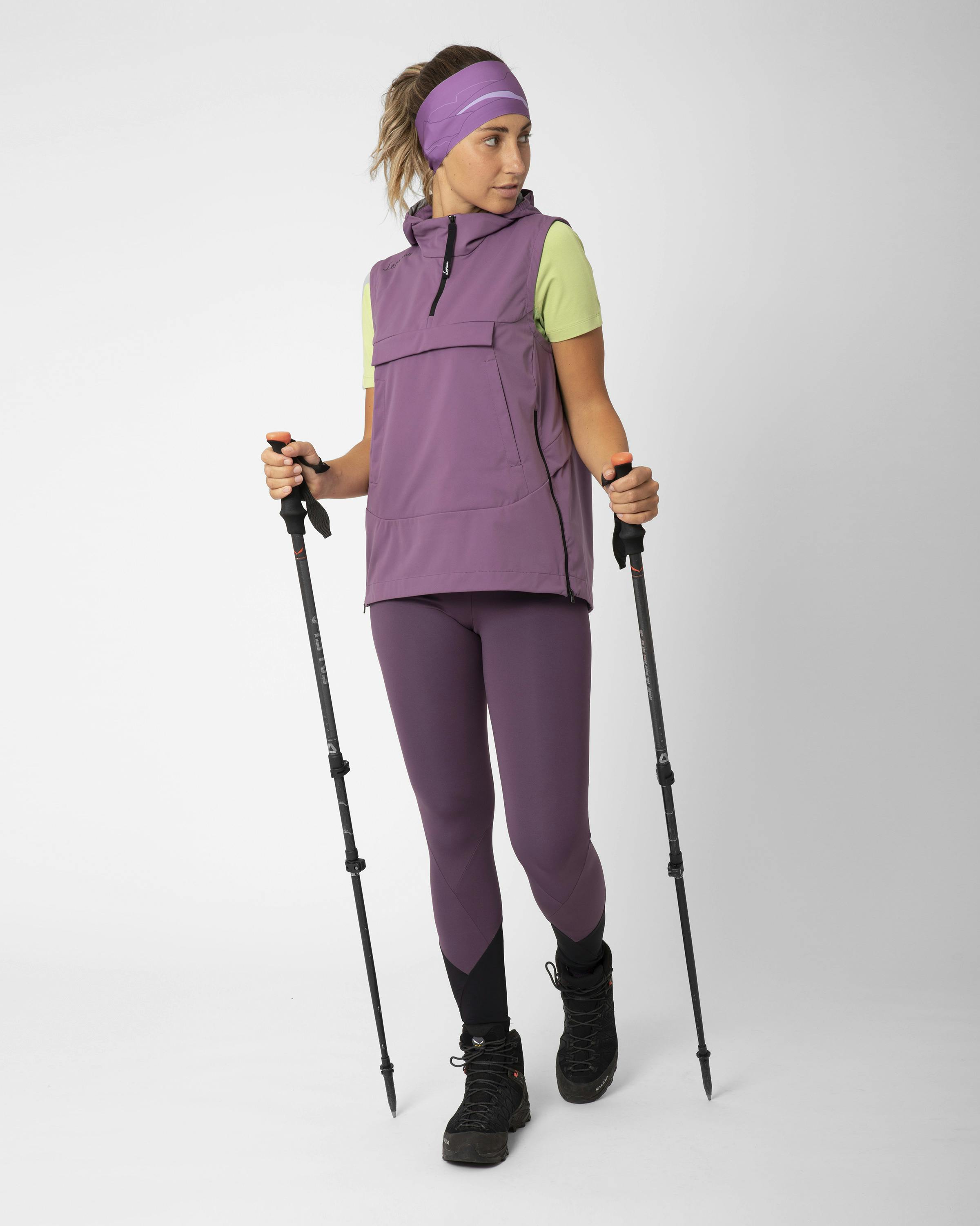 Eliana Gilet Antivento action_shot image