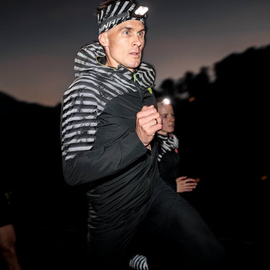 Trail Reflective Wind Jacke Herren action_shot image