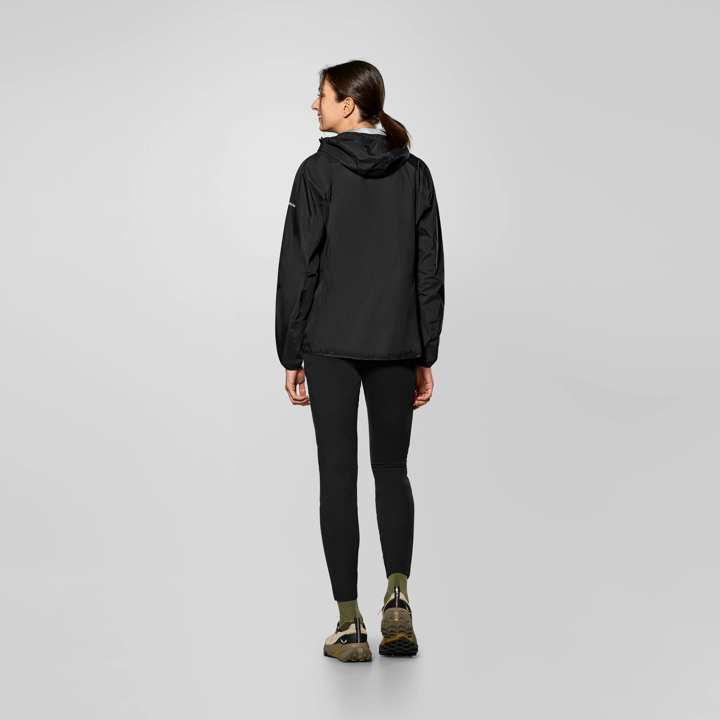 Agner 3 Powertex 3L Layers Jacke Damen on_body image